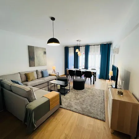 Beautiful - Family And Group Of Friends Apartment *